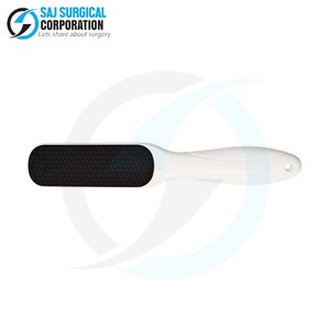 ตะไบเท้าดีไซน์คลาสสิกพร้อมด้ามจับไม้อุปกรณ์ทำเล็บเท้าออกแบบโลโก้ได้ตามต้องการ - Product Image 4