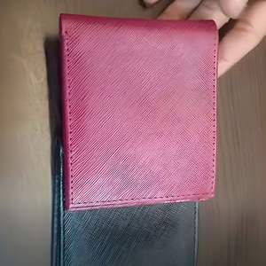 Portefeuille en cuir de qualité supérieure pour hommes et femmes, design compact et fin avec plusieurs emplacements pour cartes, fenêtre d'identification et compartiment pour argent, rouge - Product Image 5