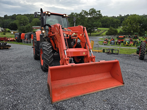 Tracteur agricole Kubota M7-132 Deluxe en excellent état, multifonctionnel, de haute qualité à prix avantageux - Product Image 5