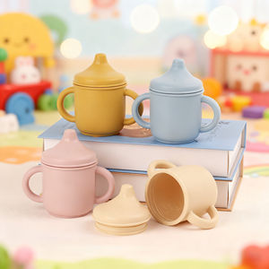 Nouveau design de tasse pour bébé tasse d'entraînement dessin animé sans BPA biberon à motifs pour bébé produit - Product Image 4