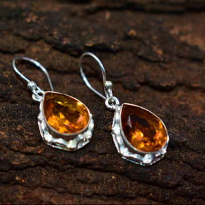 Boucles d'oreilles clous en argent sterling avec pierre précieuse citrine, fabrication artisanale, pierre de naissance de novembre, bijoux plaqués or certifiés IGI, élégantes pour femmes - Product Image 1