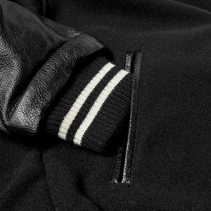 Veste en polaire PU décontractée pour homme avec écusson brodé, veste universitaire Letterman de baseball avec tissu en toile à col montant - Product Image 3