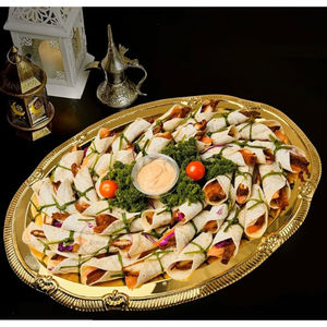 Soporte de postre para servir chocolate de diseño moderno Bandeja dorada de gran calidad con mango floral para ocasiones especiales o cualquier evento - Product Image 6