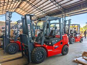 Montacargas Diésel de 2.5 Toneladas con Altura de Elevación de 3m, Mástil de 3 Etapas, Desplazamiento Lateral, Sistema Totalmente Hidráulico, Motor y Caja de Cambios - Product Image 4