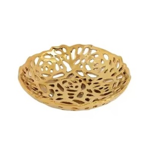 Plateau en métal de forme unique en aluminium fini or de haute qualité luxueux pour la décoration conception de tissage arrivée chaude - Product Image 1