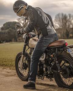 Chaqueta de Motociclista de Cuero para Hombre - Chaqueta de Cuero PU Negra con Protección CE, Resistente al Agua y al Viento - Product Image 6