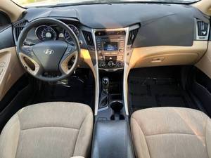 Hyundai Sonata GLS 2014 usado en venta a bajo precio - Product Image 3