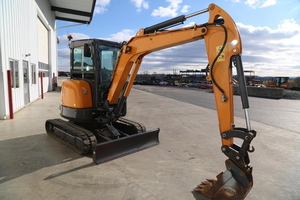Mini-excavatrice CASE CX37C abordable à vendre, capacité de la benne de 0,12 m, excavatrice sur chenilles prête à être expédiée - Product Image 2