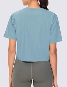 Top corto de verano para mujer, camiseta de Yoga de manga corta con cuello redondo y cuello redondo para correr, patrón sólido azul tinta con logotipo frontal - Product Image 4