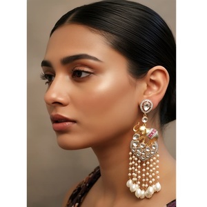Boucles d'oreilles de qualité supérieure, finition or, aspect pierres, style traditionnel, pour femmes, pour les soirées, pour les tenues de soirée, collection - Product Image 1
