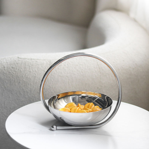 ถาดผลไม้สแตนเลสสตีลสีเงินหรูหรา ระดับไฮเอนด์ เป็นมิตรกับสิ่งแวดล้อม ผลิตโดย ZEHRA INDUSTRIES พร้อมหูจับโลหะ ดีไซน์เรียบง่าย สำหรับใส่ผลไม้แห้ง - Product Image 6