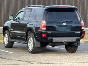 Meilleures Voitures d'Occasion en Gros Pas Chères à Vendre SUV Toyota 4Runner SR5 4WD 4 Portes avec V6 2005 - Product Image 3