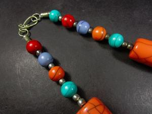 Collar de Cuentas Hecho a Mano en India, Nuevo Diseño de Moda, Cuentas de Resina de Coral para Mujer, Regalo para Fiesta y Boda, Diseño de Cruz Europea - Product Image 4