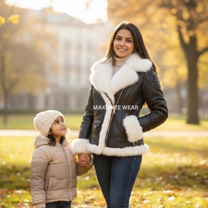 Chaqueta Clásica de Cuero Negra para Mujer, con Cuello de Piel Gruesa, Diseño Tejido, Resistente al Viento, Ecológica, de Alta Calidad, Informal, para Invierno - Product Image 2