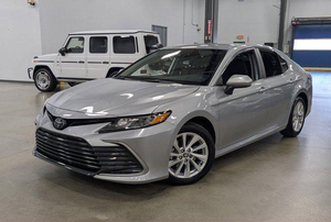 Toyota Camry LE 2023 Usado - Product Image 3