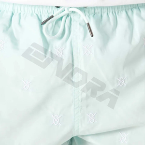 กางเกงยิมขาสั้นแบบคอมเพรสชั่นสำหรับผู้ชาย สวมใส่สบาย สีพื้น ปรับแต่งสีได้ ผลิตจากโพลีเอสเตอร์/คอตตอน แห้งเร็ว เหมาะสำหรับวิ่งและออกกำลังกาย - Product Image 4