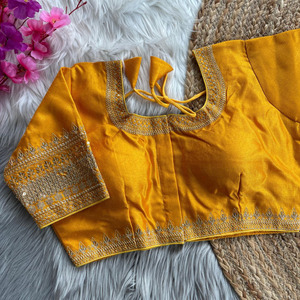 Blusa de Mujer de Seda Cobra Pura con Bordado Intenso de Alta Demanda de Boutique India, con Empaque Personalizado Disponible al Mejor Precio - Product Image 5