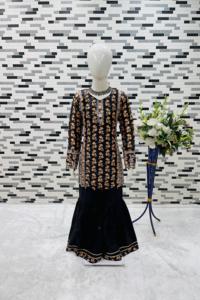 Vestido Sharara DE TRABAJO bordado con estampado de flores pesadas y borde triangular de seda Chinon pesada para niños para 2025 - Product Image 3