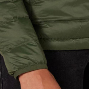 Veste matelassée pour femmes avec service OEM vente en gros bon marché veste matelassée pour femmes avec design personnalisé respirant qualité unique - Product Image 5