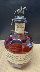 Whisky Bourbon Blantons Gold Edition Original Single Barrel de qualité supérieure, goût doux, 46,5 %, 750 ml, 700 ml en vente - Product Image 2