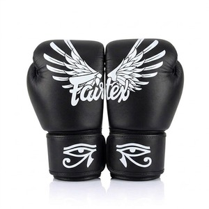 ถุงมือชกมวย Fairtex คุณภาพสูง สีดำ หนังแท้ น้ำหนักเบา ปรับแต่งโลโก้ได้ พร้อมเชือกผูก สำหรับฝึกซ้อมและแข่งขัน MMA มวยไทย - Product Image 1