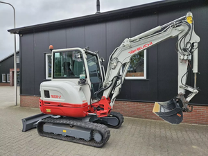 Mini-excavatrice Takeuchi TB235-2 d'occasion de haute qualité à prix avantageux, Takeuchi TB235-2 d'occasion de 3,7 tonnes prête à être expédiée - Product Image 4
