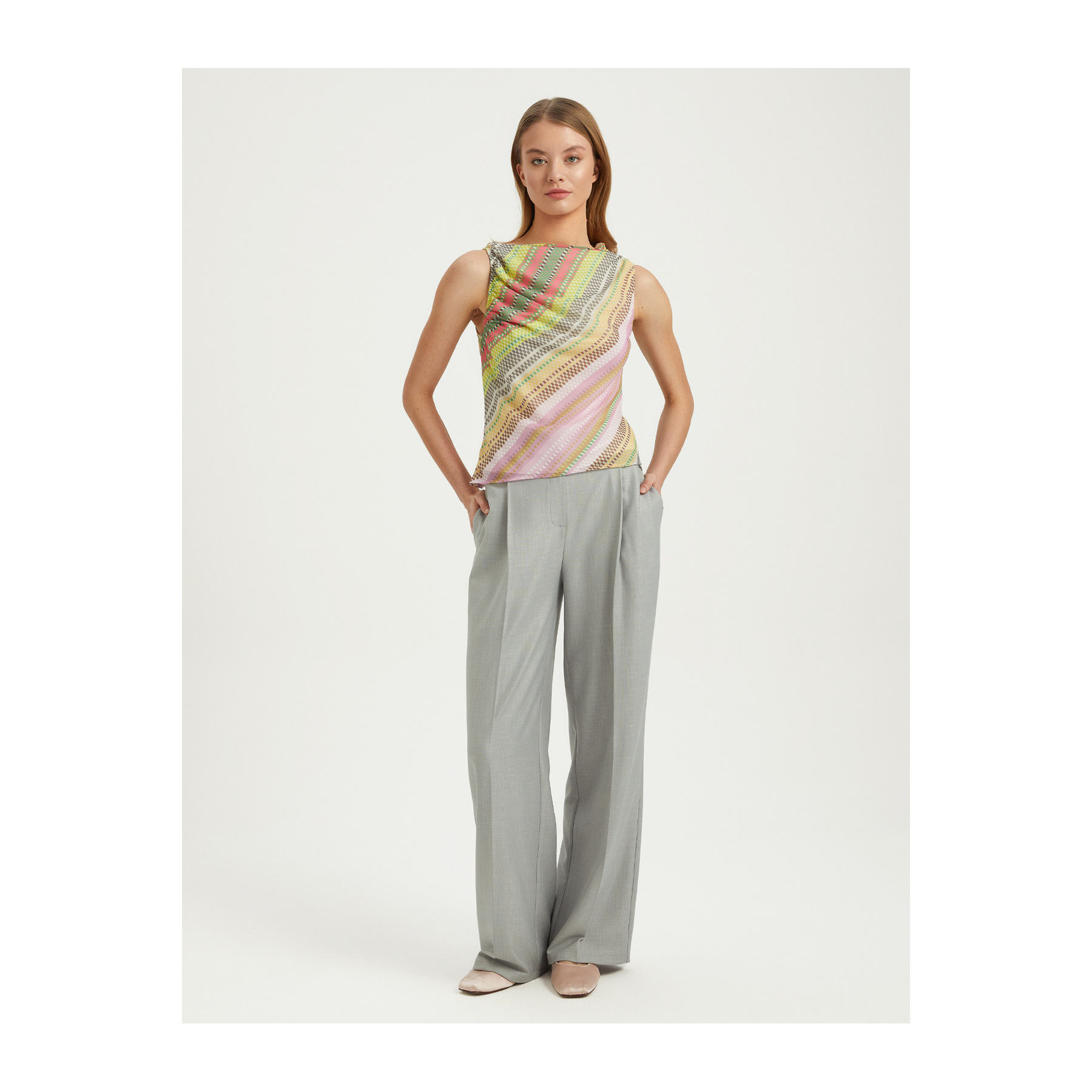 มีสีสันมาก