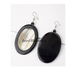 Personalizable mejor calidad pulido cuerno pendiente joyería de moda con diseño geométrico nuevo mejor tamaño personalizado forma artesanía natural - Product Image 5