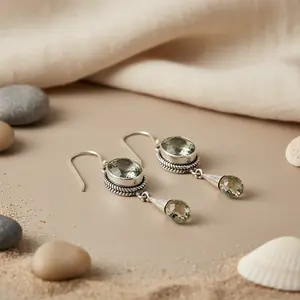 ต่างหูเงินแท้ 925 ชุบทอง ประดับพลอยสีเขียวอเมทิสต์ ดีไซน์วินเทจ สำหรับผู้หญิง ตกแต่งด้วยเพชรและเพทาย เหมาะสำหรับงานแต่งงานหรืองานเลี้ยง - Product Image 3