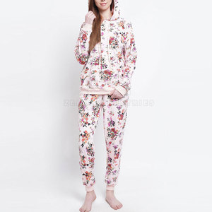 100% Cotton Winter Plus Size Hooded Sublimated Women Tracksuits Quick Dry Wholesale - Product Image 4
