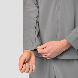 2025 chaqueta cortavientos y conjunto corto con cremallera chaqueta cortavientos con capucha de dos piezas pantalones de motorista Cargo correr deportes hombres - Product Image 4