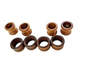 Ensemble de 6 ronds de serviette en bois d'acacia faits à la main pour dîner anniversaire anniversaire noël rond de serviette pour la maison et la cuisine écologique - Product Image 2