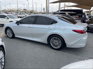 Toyota Camry 2025 d'occasion, 4 cylindres, 2.5L, 204 ch, 4x2, essence, Euro6d, traction avant, transmission automatique, conduite à gauche - Product Image 5