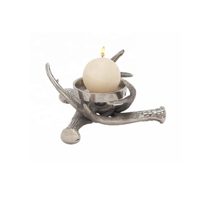 Bougeoir en aluminium massif moderniste de haute qualité bâtons de bougie en aluminium moulé avec décoration en verre pour la décoration intérieure - Product Image 1
