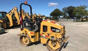 Rouleau de route compacteur CAT durable de haute qualité - Product Image 2