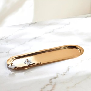 Bandeja dorada moderna con diseño elegante y base de pie, pieza decorativa elegante que agrega sofisticación y estilo contemporáneo - Product Image 2