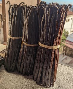 Vainas de Vainilla Bourbon Roja 100% Naturales de EE. UU., Gourmet Premium de Madagascar, 10-13 cm de Alto, Calidad A de Exportación con Alto Contenido de Vanilina - Product Image 3