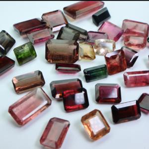 Anillo de Turmalina con Corte Esmeralda Pulido de Alta Calidad Natural - Gema Suelta de Lujo Hecha a Mano - Product Image 1