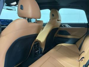 Faible kilométrage, Série 4 430i Gran Coupé RWD 2025, Moteur puissant, Pneus R18, Toit ouvrant panoramique, Phares LED, Prêt à être expédié - Product Image 2