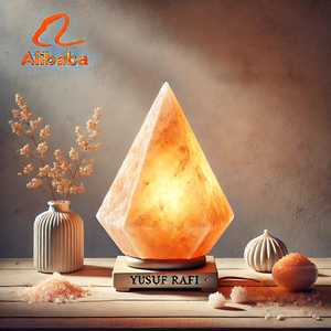 Belle lampe naturelle en sel de roche rose forme pyramidale unique design sculpté décor à la maison bureau prix de gros artisanat naturel unique - Product Image 5
