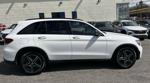 NUEVO ORIGINAL 2021 Medes GLC 300 SUV 4MATIC - Product Image 3