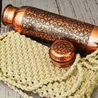 Bouteille artisanale 100% cuivre pur entièrement gravée avec couvercle pour boire directement, vaisselle pour adultes, pour le camping