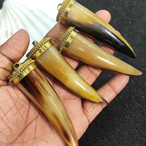 Collar con Colgante de Cuerno de Búfalo, Joyería Tribal Natural y Sostenible para Mujer, Alta Calidad - Product Image 1