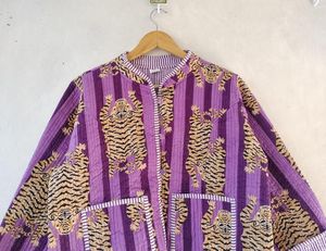 เสื้อแจ็กเก็ตผ้าฝ้ายอินเดียพิมพ์ลายเสือเสื้อลำลองสองด้านสำหรับฤดูหนาวเสื้อนอกมีท่อ - Product Image 1