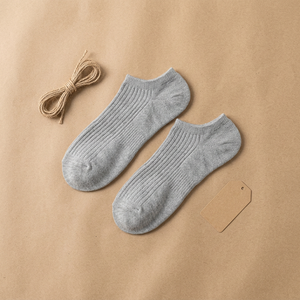 Calcetines invisibles y protectores de pies para hombre con agarre de silicona y ajuste patentado de 90 grados para máxima comodidad - Product Image 1