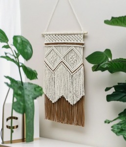 Decoración de Borlas de Macramé Hechas a Mano para la Entrada, el Dormitorio y la Sala de Estar, que Agrega una Textura Suave y un Encanto Artístico a las Paredes, Procedente de la India - Product Image 2