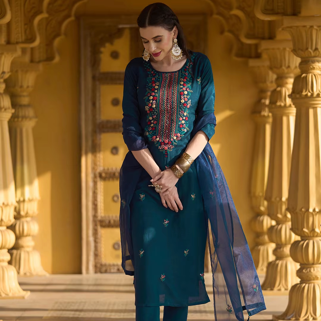 Pakistani Long Kurtas - Elegant & Stylish Women's Clothing