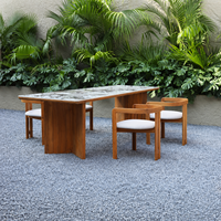 Ensemble de salle à manger d'extérieur moderne en teck avec table en marbre, chaises en bois, structure en aluminium, léger et durable pour jardin, patio, cour.