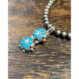 Pendentif Fleur en Turquoise et Argent Sterling Fait Main Zuni pour Cadeau - Product Image 4