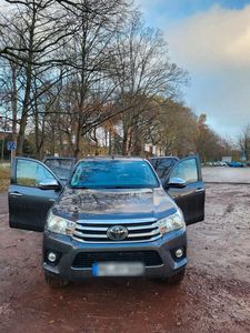 2018 for Hilux Used Automatic Pickup Left Hand Steering Leather Seats Dark Interior Aluminium Alloy Roof Rack R16 AWD Diesel - Product Image 2